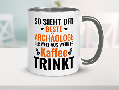 Kaffee trinkt: Archäologe | Archäologie Forscher lustig Humor Geschenkidee