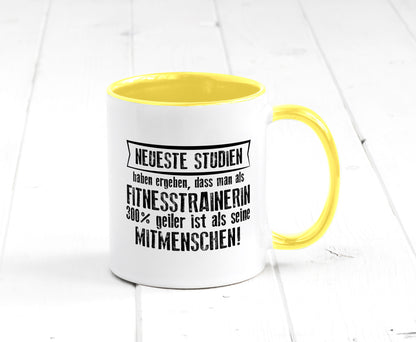 Neuste Studien: Fitnesstrainerin | Trainerin Sport lustig Humor Geschenkidee Tasse