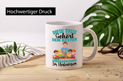 Im Universum: Kinderpfleger | Pfleger Kinder lustig Humor Geschenkidee Geschenk