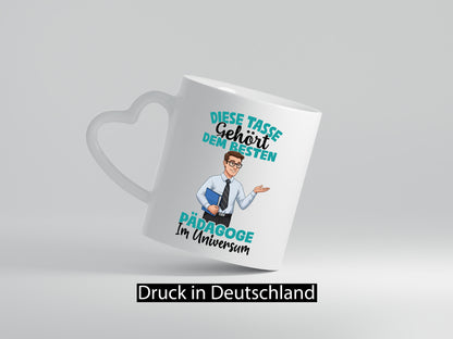 Im Universum: Pädagoge | Pädagogik Humor Geschenkidee Tasse