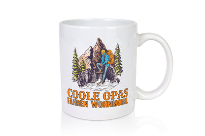 Coole Opas fahren Wohnmobil | Opa Wanderer Berge Humor Familie Geschenkidee
