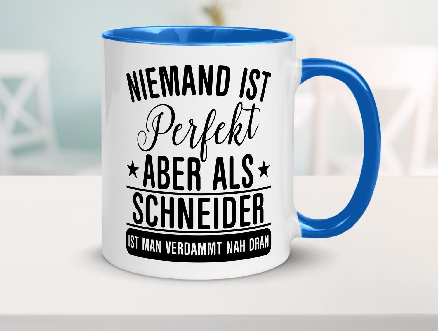 Verdammt nah dran: Schneider | Beruf Schneiderei Geschenkidee Arbeit Kollegen