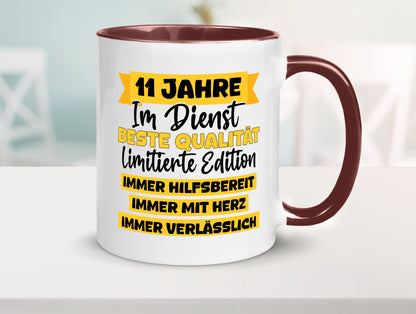 11 Jahre im Dienst | Jubiläum Arbeit v8 Humor Kollegen Büro Geschenkidee Tasse