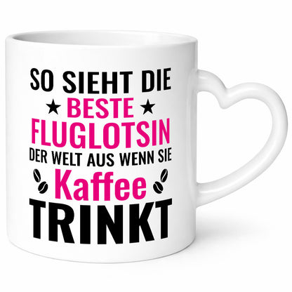 Kaffee trinkt: Fluglotsin | Flughafen Flugverkehr Geschenk Humor Geschenkidee