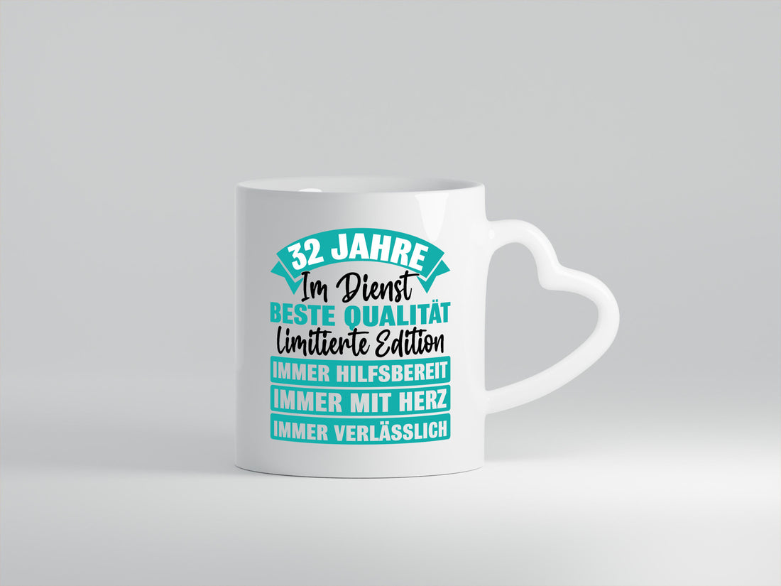 32 Jahre im Dienst | Jubiläum Arbeit lustiger Spruch Geschenk Kollegen Büro Tasse