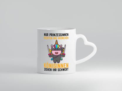 Königinnen ziehen ihr Schwert | Einhorn Prinzessin Geschenk Humor Geschenkidee