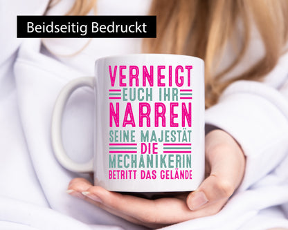 Verneigt euch: Mechanikerin | KFZ lustiger Spruch Geschenk Humor Geschenkidee