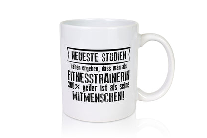 Neuste Studien: Fitnesstrainerin | Trainerin Sport lustig Humor Geschenkidee