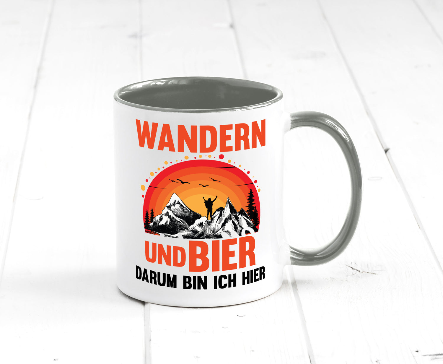 Wandern und Bier darum bin ich hier | lustiger Spruch Geschenk Humor