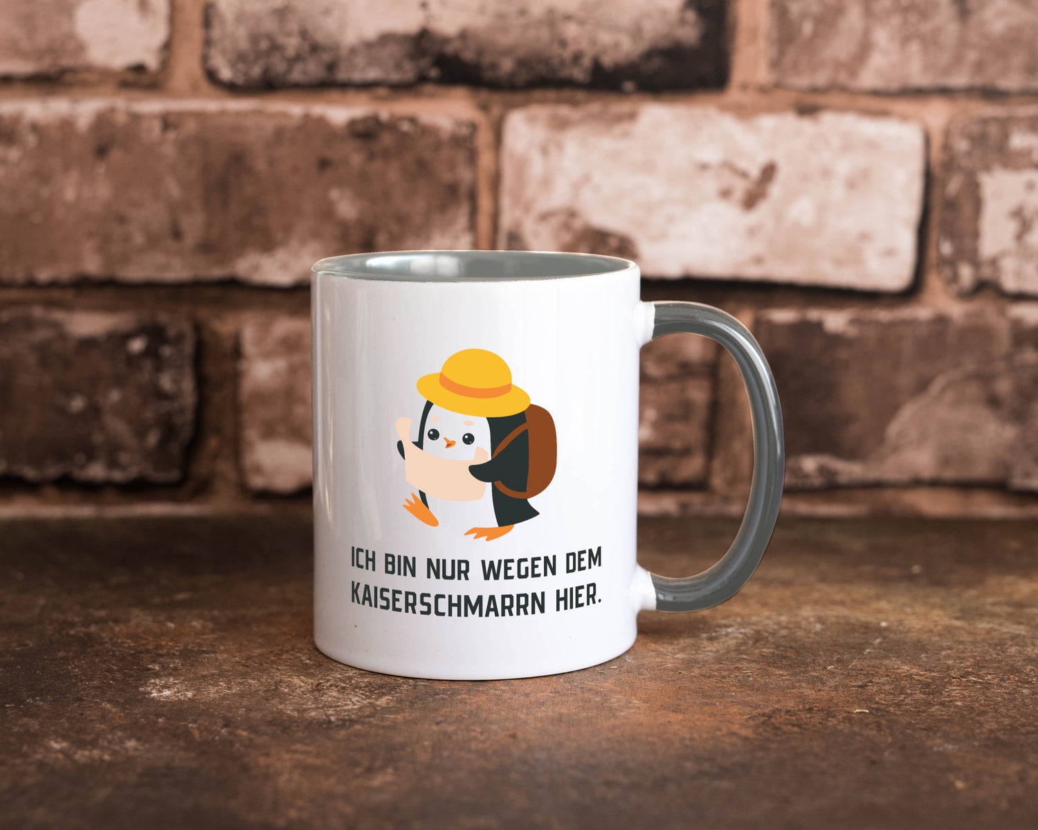 Ich bin nur wegen dem Kaiserschmarrn hier | Pinguin Geschenkidee Humor Tasse