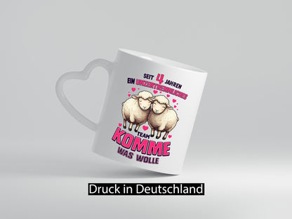 4 Jahre Verheiratet | ein Team Ehepaar v2 Humor Geschenkidee Tasse