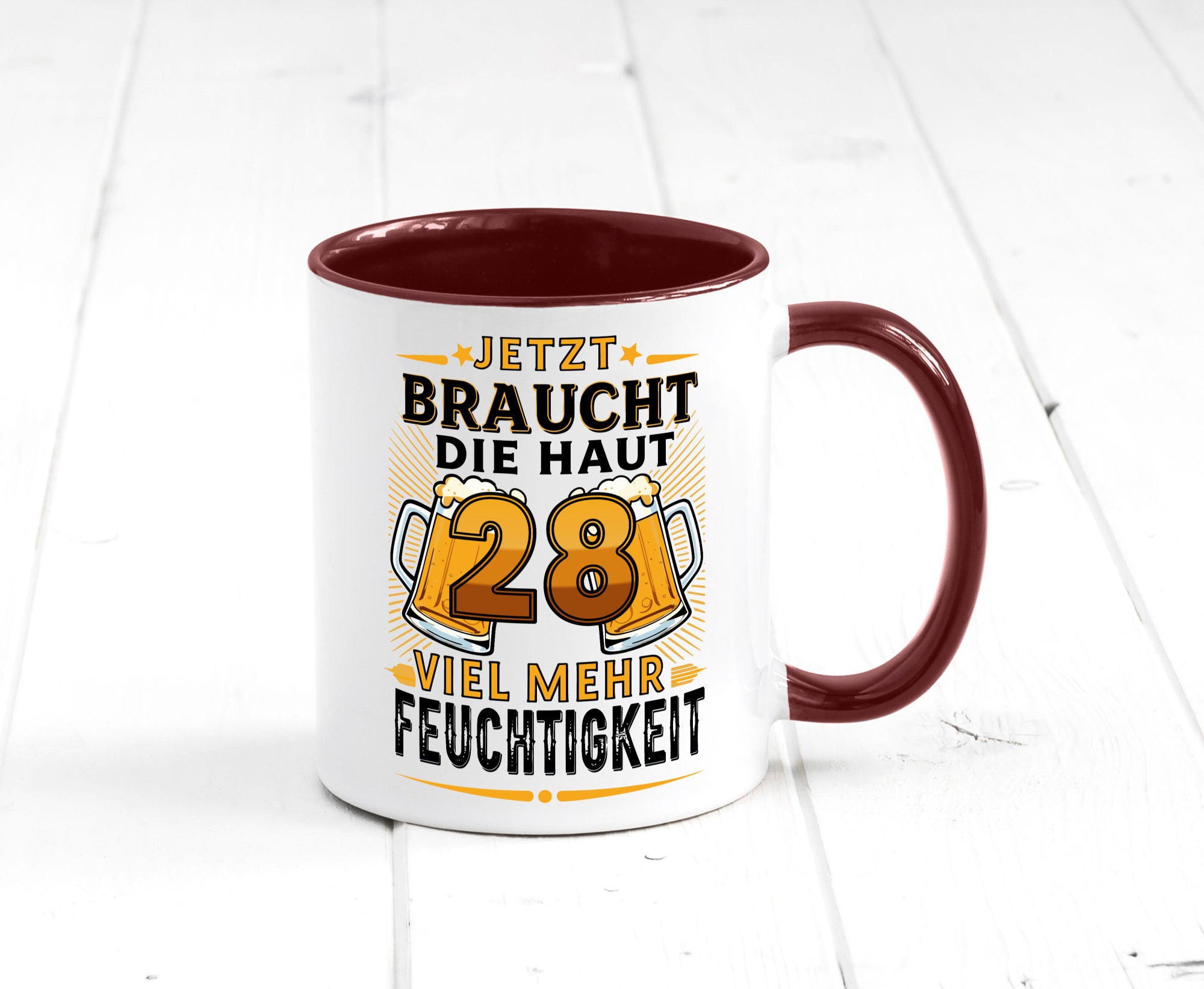 28 braucht die haut mehr Feuchtigkeit | 28. Geburtstag Humor Geschenkidee Tasse