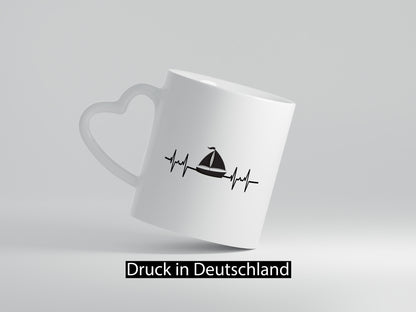 Segelboot Herzschlag | Motiv Segler segeln Boot lustiger Spruch Geschenk Humor
