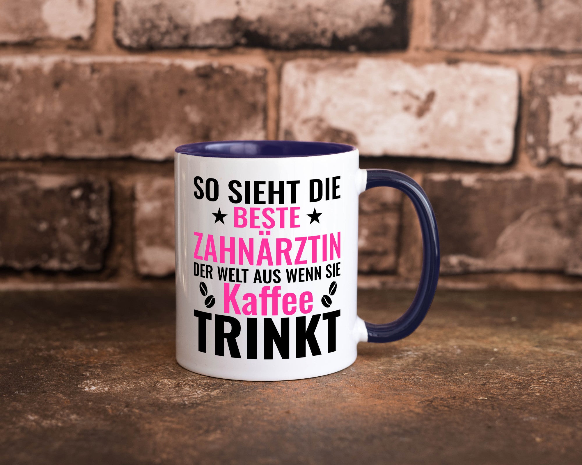 Kaffee trinkt: Zahnärztin | Zahnmedizin Beruf Geschenk Arbeit Kollegen Büro