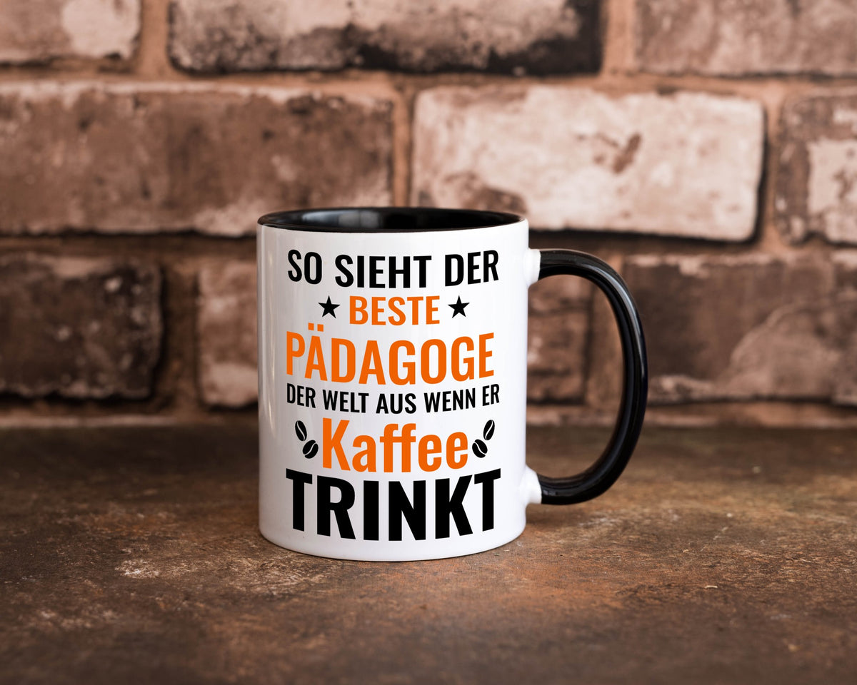 Kaffee trinkt: Pädagoge | Pädagogik Geschenk Humor Geschenkidee lustiger Spruch Tasse