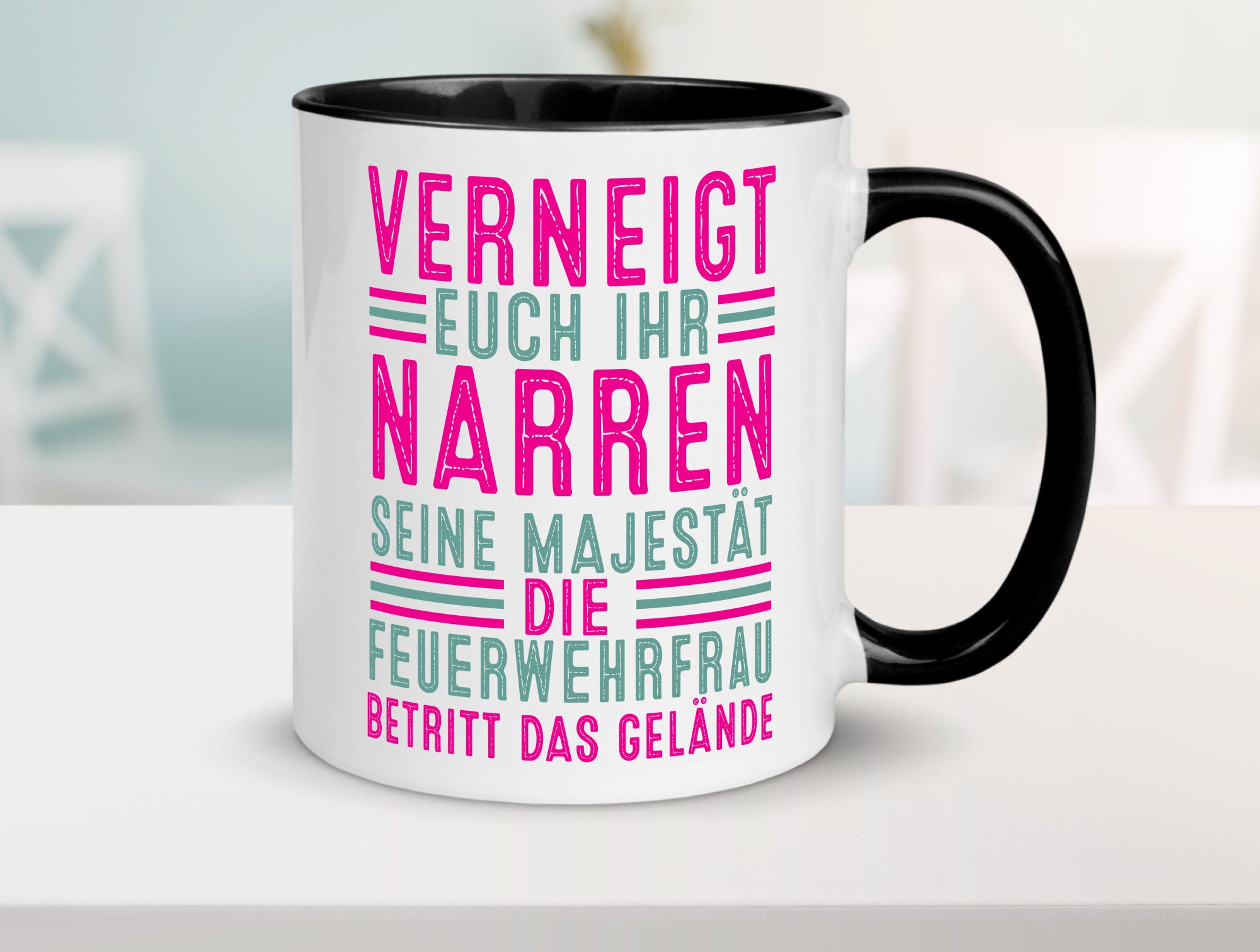 Verneigt euch: Feuerwehrfrau | Feuerwehr v2 Geschenkidee Humor Tasse