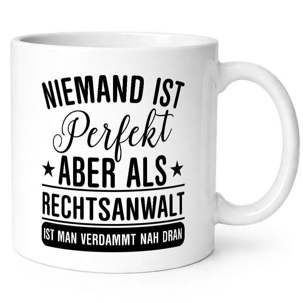 Verdammt nah dran: Rechtsanwalt | Anwalt Jurist Geschenk Humor Geschenkidee