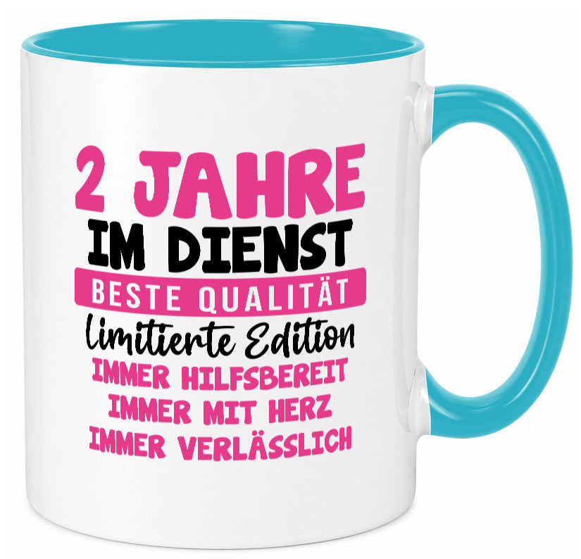 2 Jahre im Dienst | Jubiläum Arbeit v10 lustig Kollegen Büro Geschenk Tasse