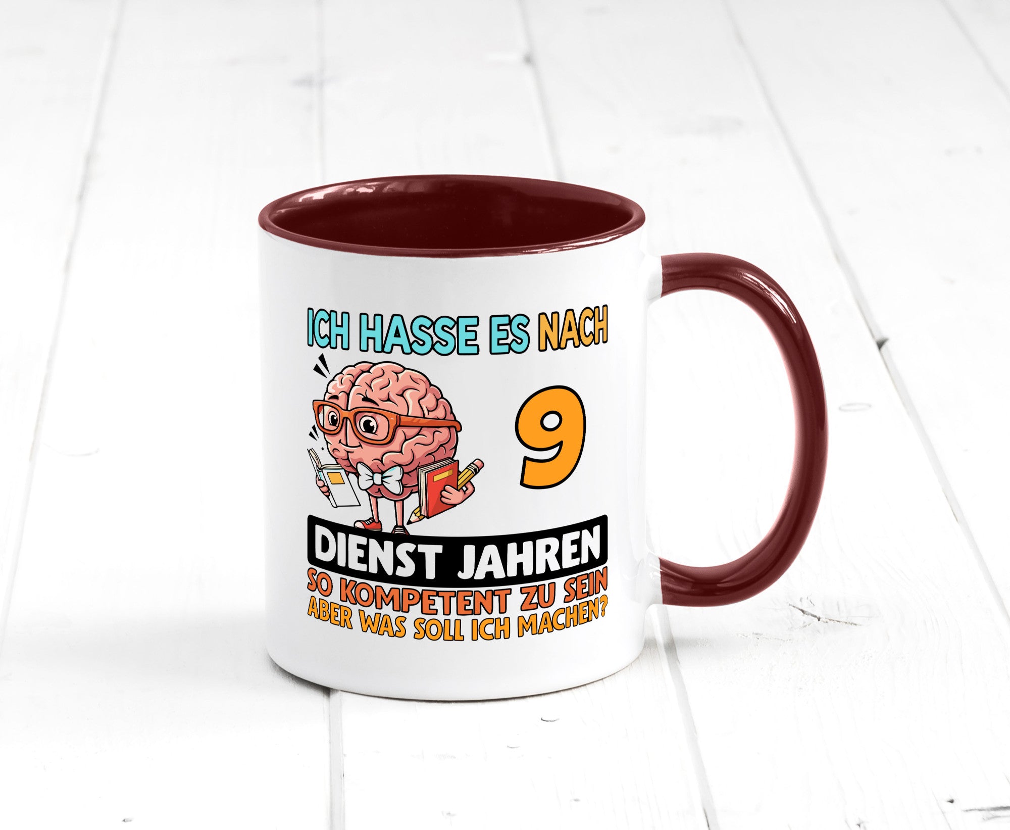 9 Dienstjahre | Arbeit Kompetent Humor Kollegen Büro Geschenkidee Tasse