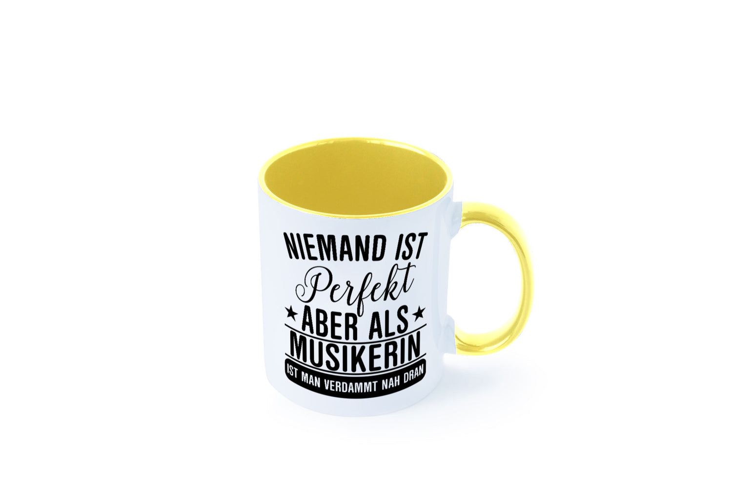 Verdammt nah dran: Musikerin | Musik Musikantin Geschenkidee Humor Tasse