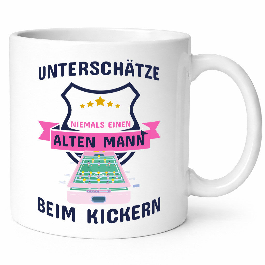 Alter Mann beim Kickern | Tischkicker Tasse Männer Humor Geschenkidee