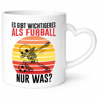 Es gibt Wichtigeres als Fußball | Fupballer lustiger Spruch Geschenk Humor