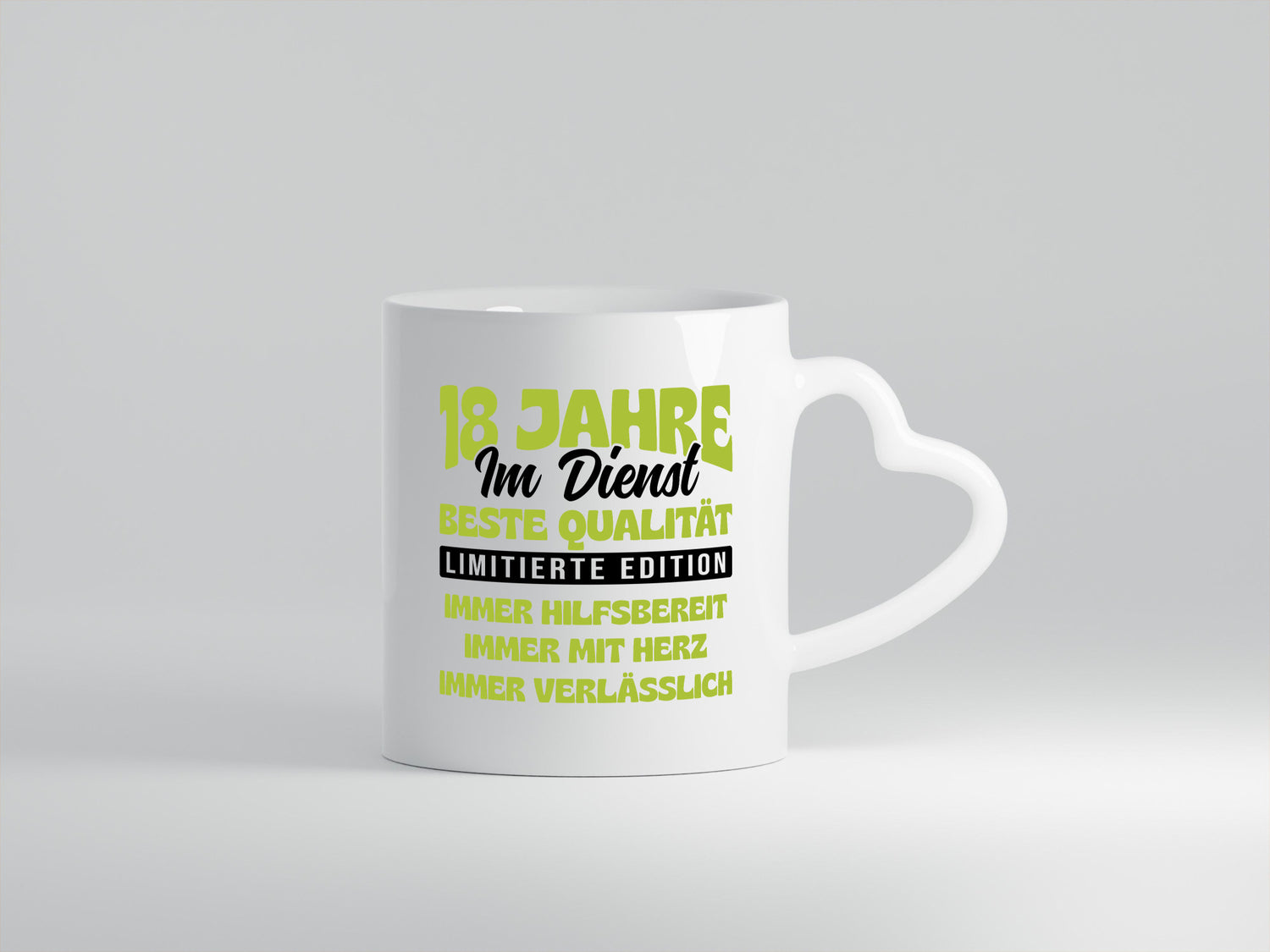 18 Jahre im Dienst | Jubiläum Arbeit v4 Geschenkidee Kollegen Büro Humor Tasse