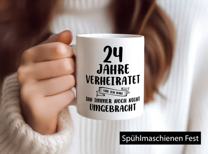 24 Jahre Verheiratet, immer noch am Leben! Geschenkidee Humor Tasse