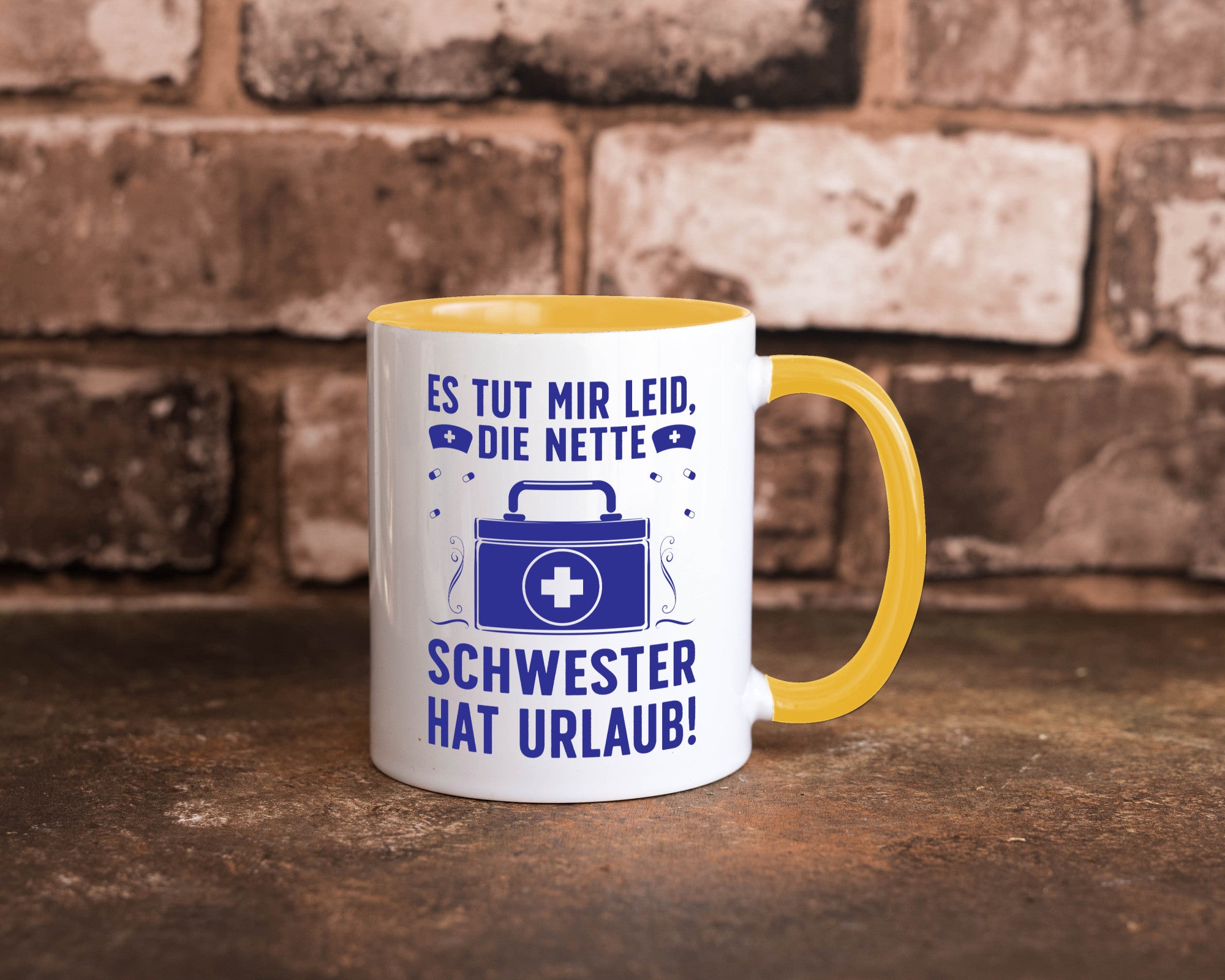 Nette Schwester hat Urlaub | Arztkoffer Tabletten lustiger Spruch Geschenk