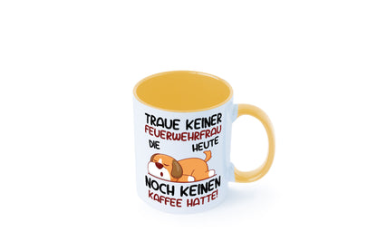 Traue keiner Feuerwehrfrau | Feuerwehr lustig Humor Geschenkidee Geschenk Tasse