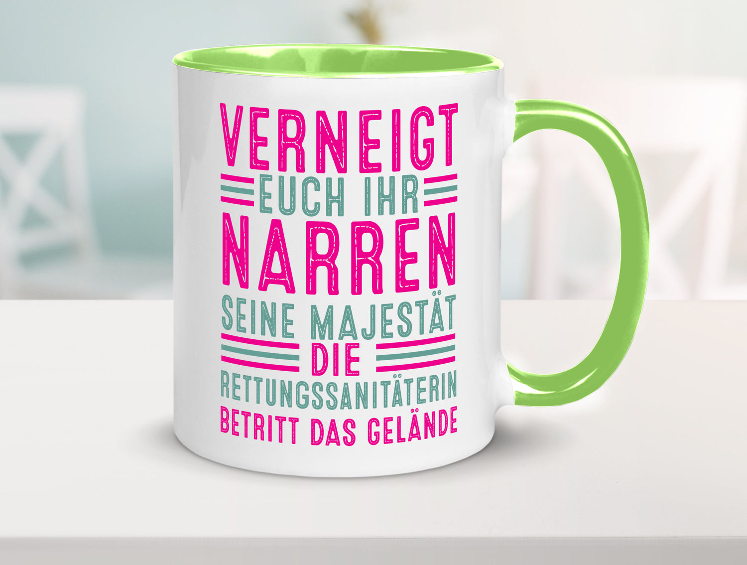 Verneigt euch: Rettungssanitäterin | Sanitäter Geschenkidee Humor Tasse