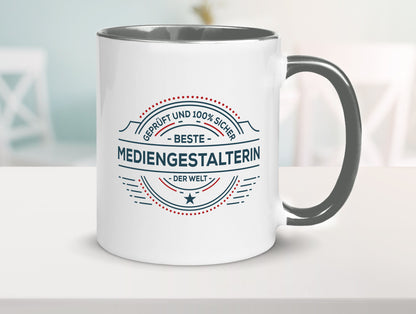 Geprüft und sicher: Mediengestalterin | Medien lustiger Spruch Geschenk Humor