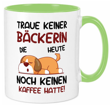 Traue keiner Bäckerin | Bäckerei Frauen Backen lustiger Spruch Geschenk Humor Tasse