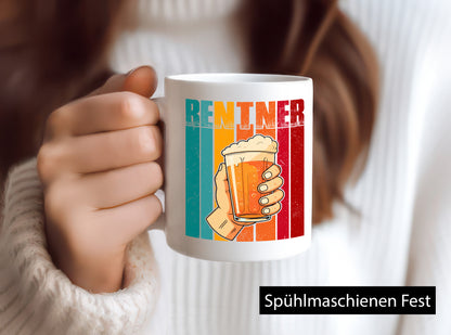 Rentner mit Bier | Bierliebhaber Ruhestand Humor Jubiläum Geschenkidee Tasse