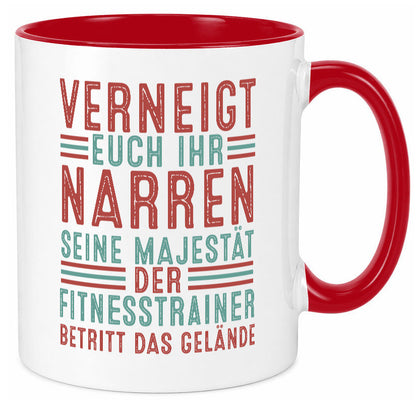 Verneigt euch: Fitnesstrainer | Personal Trainer v2 lustig Humor Geschenkidee Tasse