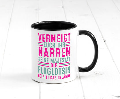 Verneigt euch: Fluglotsin | Flughafen Flugverkehr v2 lustiger Spruch Geschenk Tasse