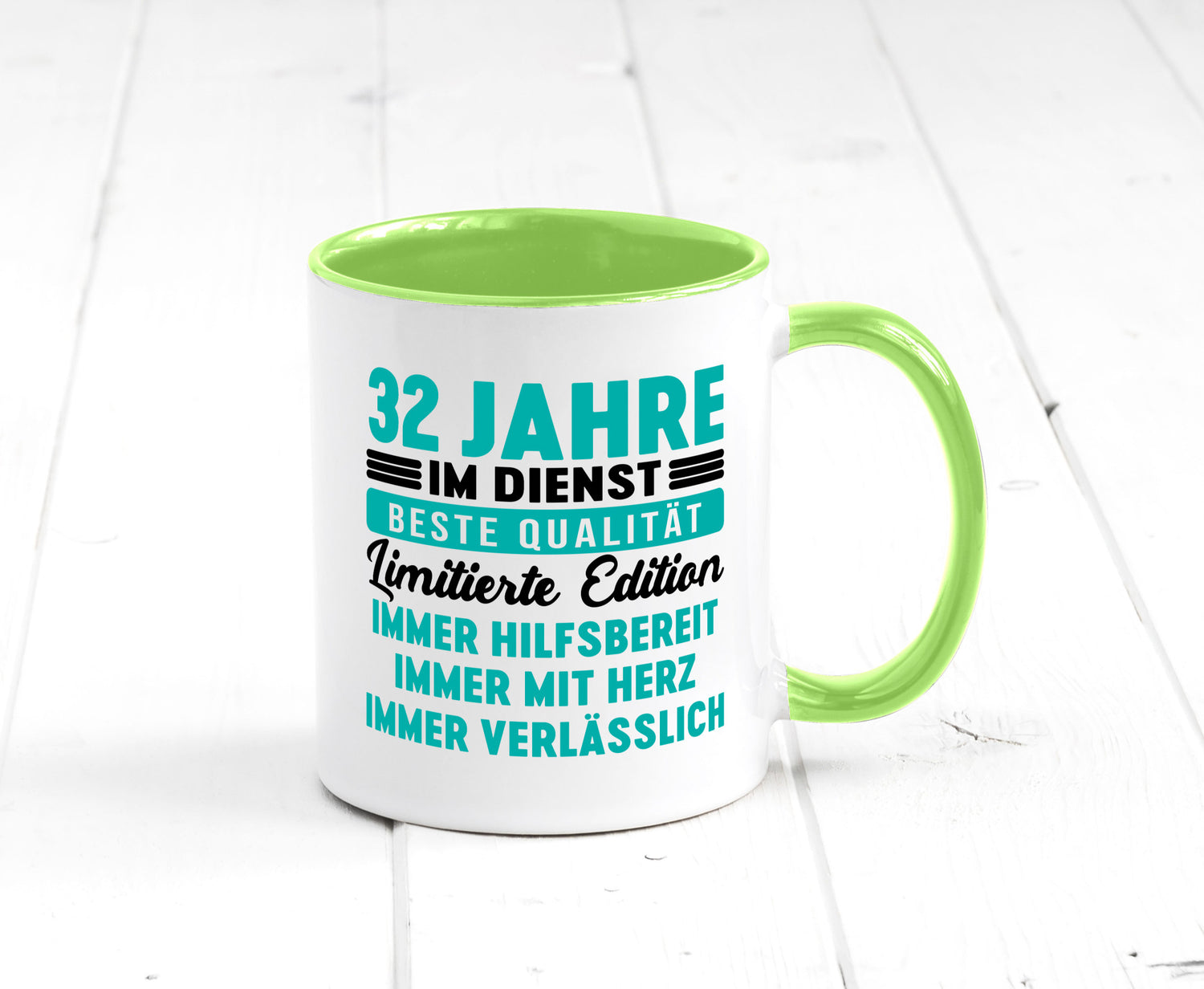 32 Jahre im Dienst | Jubiläum Arbeit v5 Geschenkidee Kollegen Büro Humor Tasse
