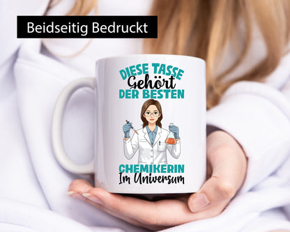 Im Universum: Chemikerin | Chemie Labor lustiger Spruch Geschenk Humor
