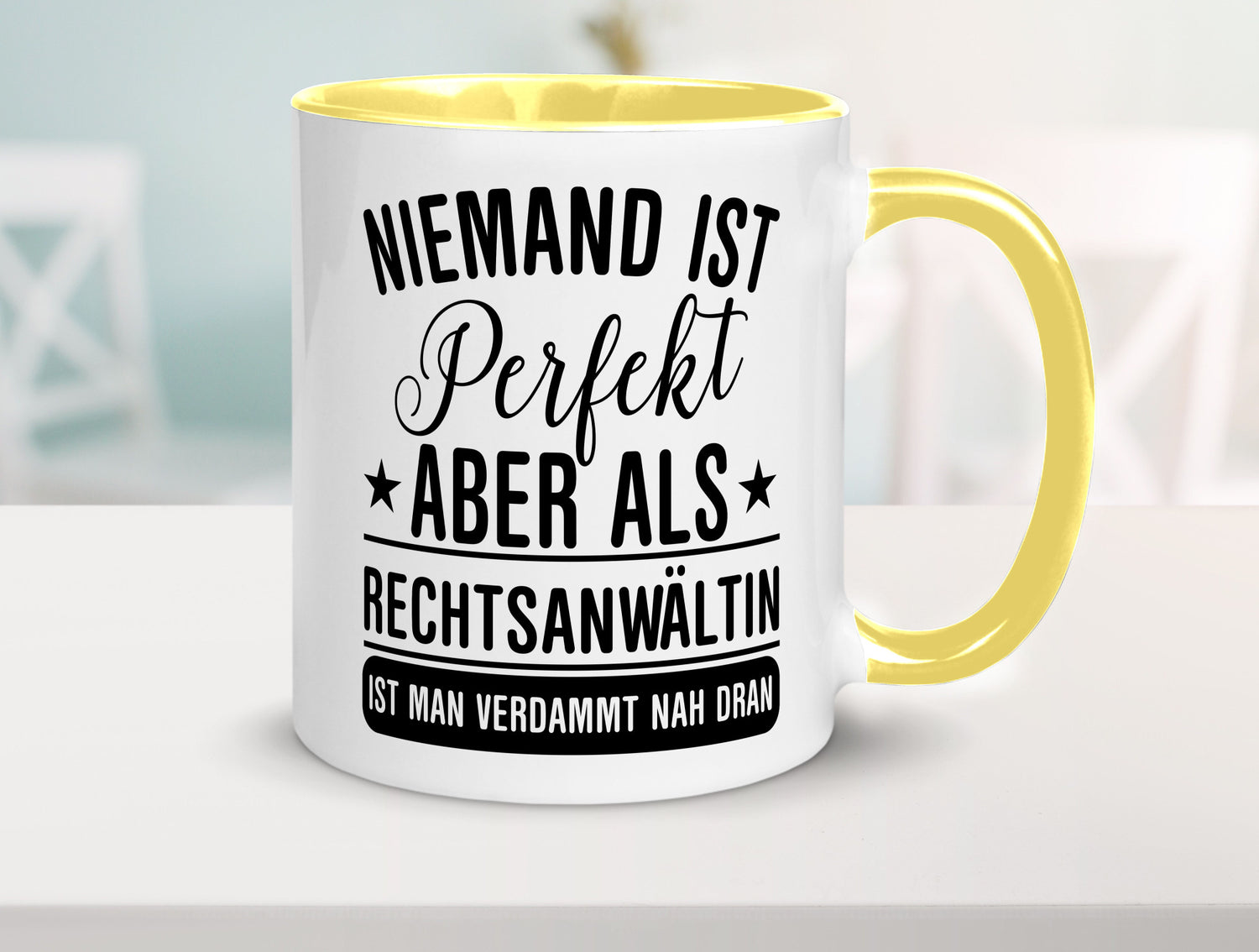 Verdammt nah dran: Rechtsanwältin | Jurstin Anwältin lustiger Spruch Geschenk