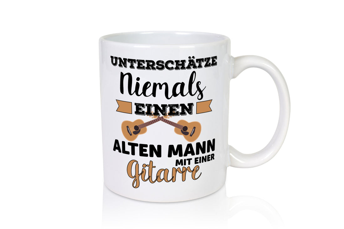 Alter Mann mit einer Gitarre | Musik Gitarrenspieler lustig Humor Geschenkidee Tasse