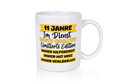 11 Jahre im Dienst | Jubiläum Arbeit v8 Humor Kollegen Büro Geschenkidee Tasse
