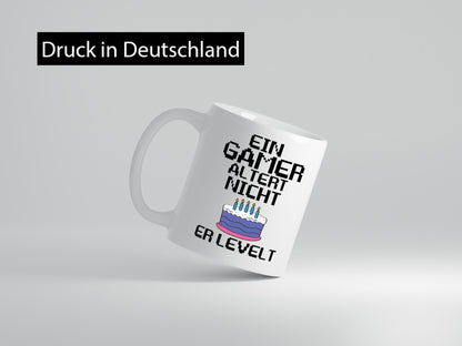 Ein Gamer levelt | Geburtstag Tasse Zocker Gaming Humor Geschenkidee