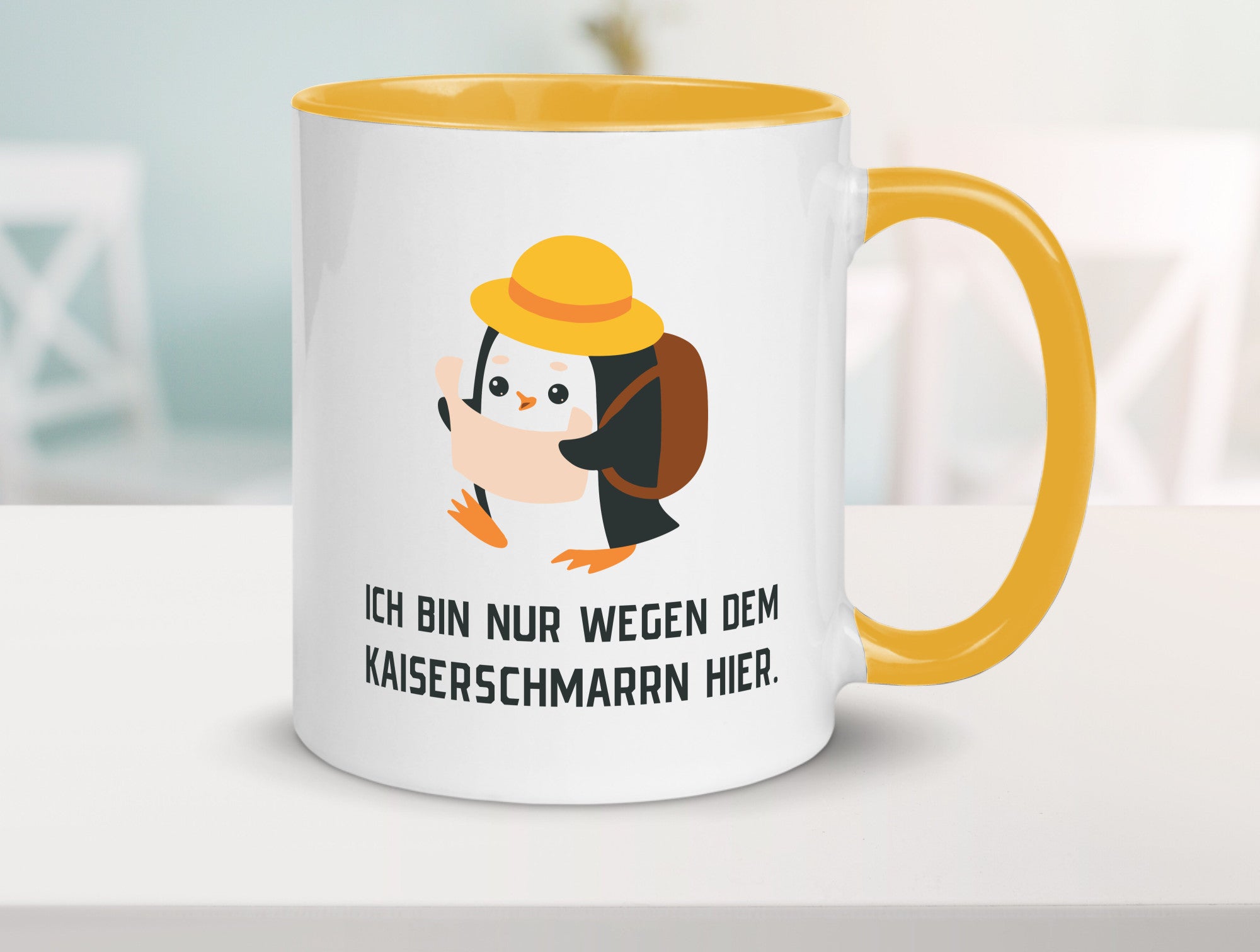 Ich bin nur wegen dem Kaiserschmarrn hier | Pinguin Geschenkidee Humor Tasse