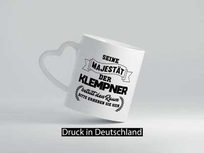 Der Klempner betritt den raum | Geschenk Humor Geschenkidee lustiger Spruch