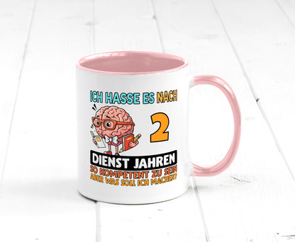2 Dienstjahre | Arbeit Kompetent lustig Kollegen Büro Geschenk Tasse