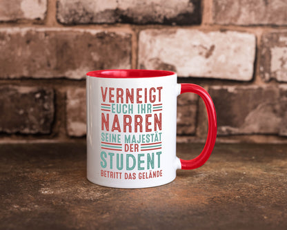 Verneigt euch: Student | Universität Uni Studium Geschenkidee Humor Tasse