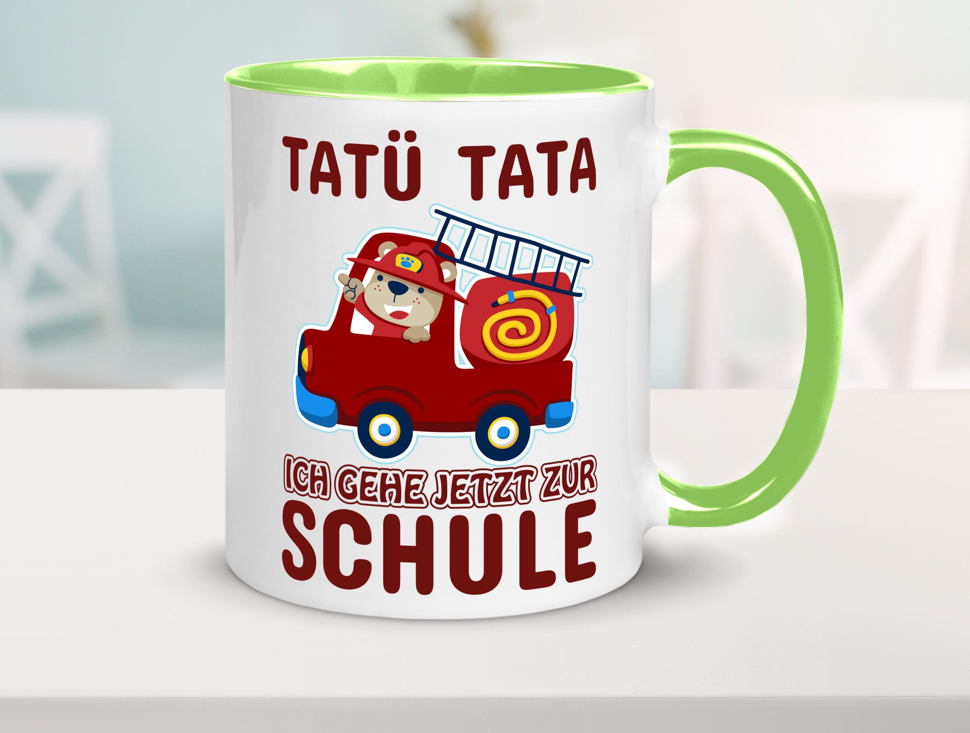 Bär in Feuerwehrauto | Tatü Tata Einschulung Tasse Humor Geschenkidee