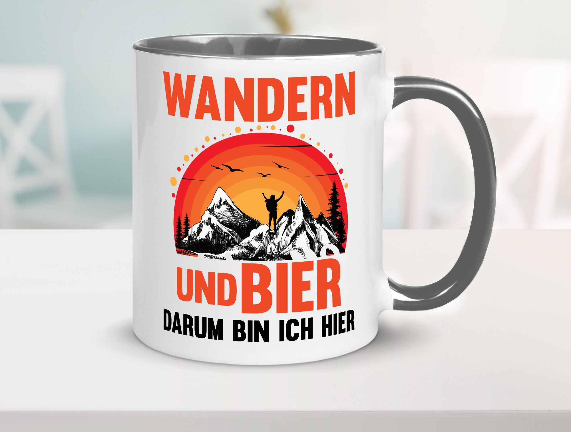 Wandern und Bier darum bin ich hier | lustiger Spruch Geschenk Humor