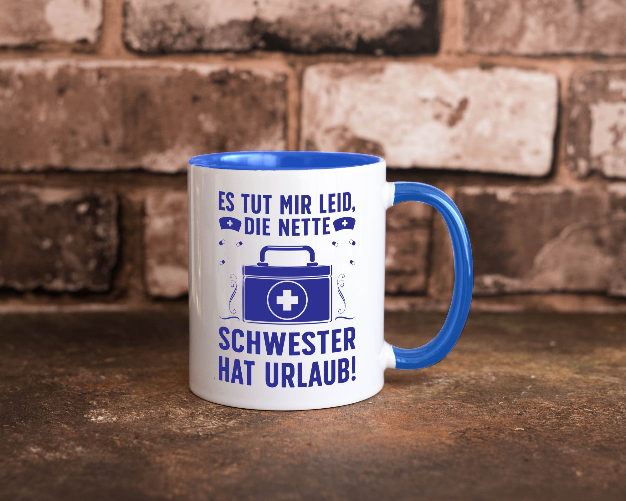 Nette Schwester hat Urlaub | Arztkoffer Tabletten lustiger Spruch Geschenk