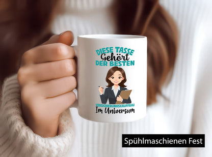 Im Universum: Versicherungskauffrau | Kauffrau lustig Humor Geschenkidee